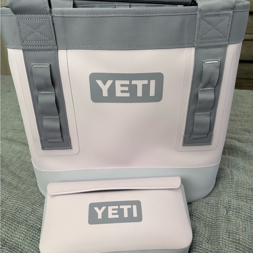 Yeti Camino 20 in cherry blossom with 1L sidekick